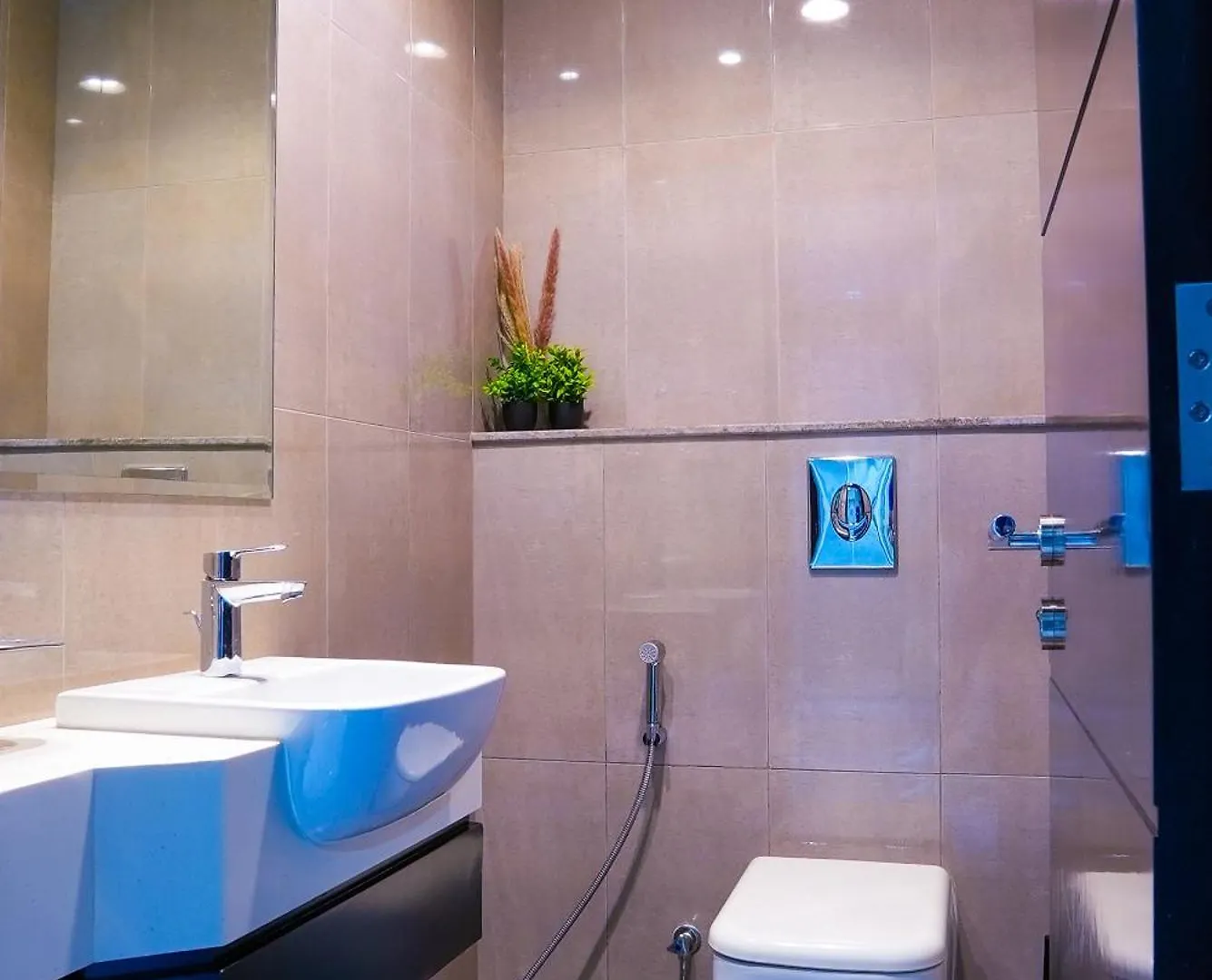 Lala Land Homes - Magnificent 1 Bedroom In Business Bay Dubai
